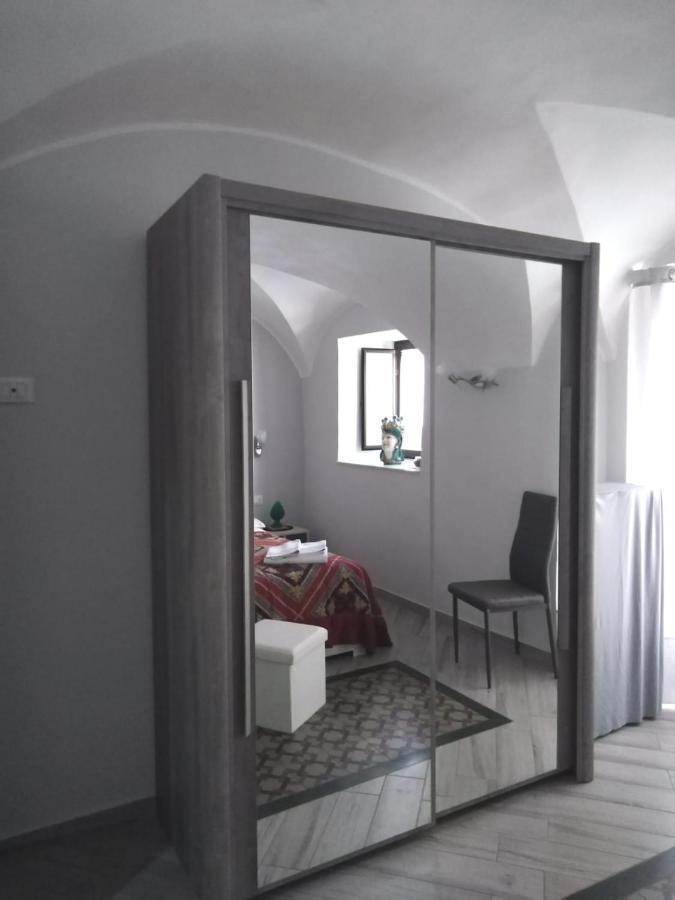 Apartamento Tourist House La Castellana CTA Exterior foto